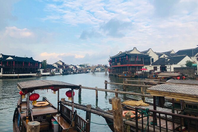 Shanghai Private Tour: Zhujiajiao Water Town and Boat Ride - How the private format affects the value