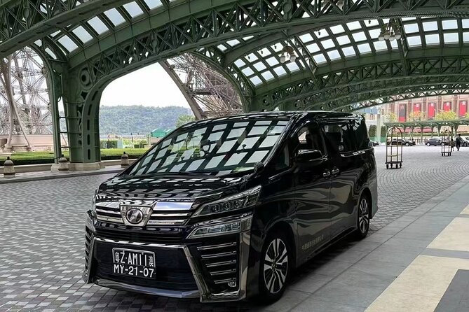 Shanghai Pudong Airport to Shanghai Hotels: Private with Meet & Greet Service - Two Hours to Clear Immigration and Collect Bags