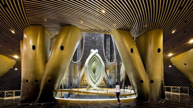 Shanghai Tower: Observation Deck Admission Ticket - Floors 125 and 126, and the light show