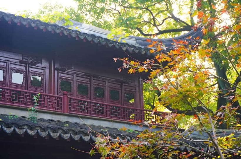 Shanghai: Yu Garden Ticket+Lantern Festival Entry combo - Yu Garden, a 400-year-old retreat in central Shanghai