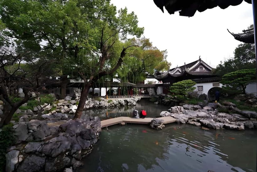 Shanghai: Yu Garden Ticket+Lantern Festival Entry combo - Should you book the Yu Garden and lantern combination?