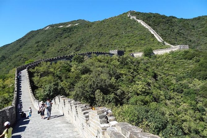 Small Group-Jinshanling Great Wall 1-day tour - Entering Jinshanling and finding your route