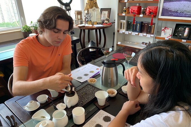 Tea Tasting and Pairing Concept Workshop - Pairing tea with nuts, chocolate, and flower honey toast