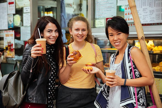 The 10 Tastings of Hong Kong With Locals: Private Street Food Tour - Sugarcane juice and a family teahouse