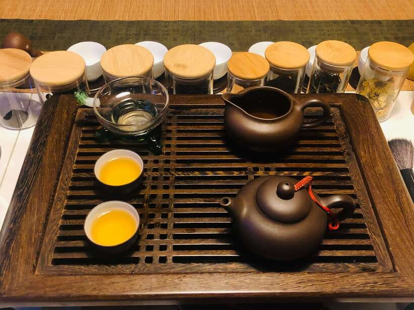 Traditional Chinese Tea Ceremony Experience - The first lesson: look, smell, and prepare
