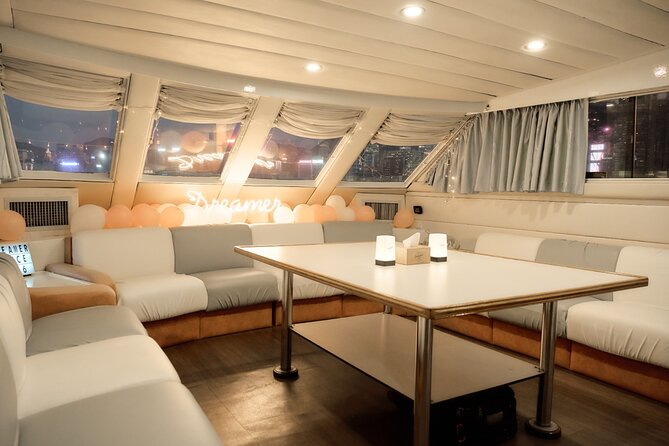 Victoria Harbour Yacht Night Cruise - DREAMER：Tourguide & Photos - What the Dreamer cruise is really like