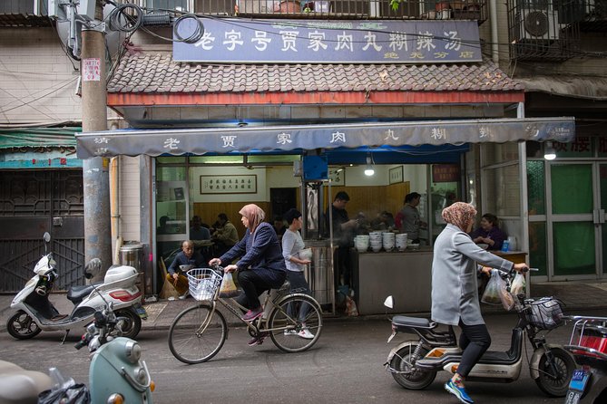 Xi'an Evening Food Tour by TukTuk - Starting near the city wall at 6 p.m.
