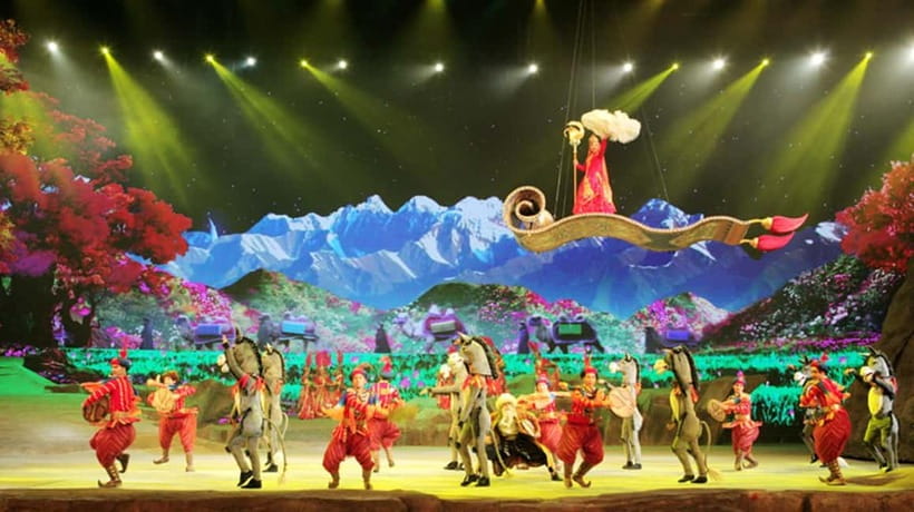 Xi'an: Silk Road(Camel Bell) Legend with Roundtrip Transfer - What the 360-degree seats add