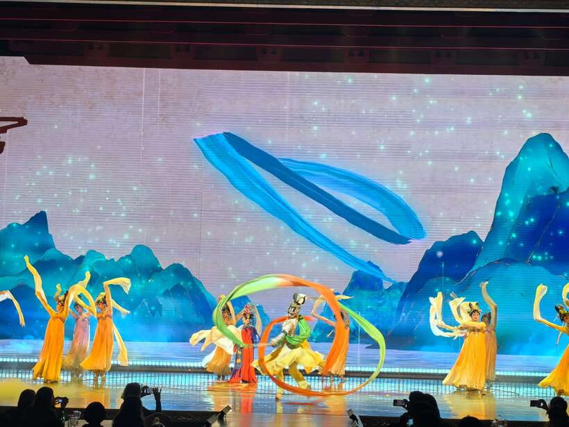 Xi'An: Tang Dynasty Show Ticket w/ Transfer or Dinner - Who will enjoy this Xi’an evening