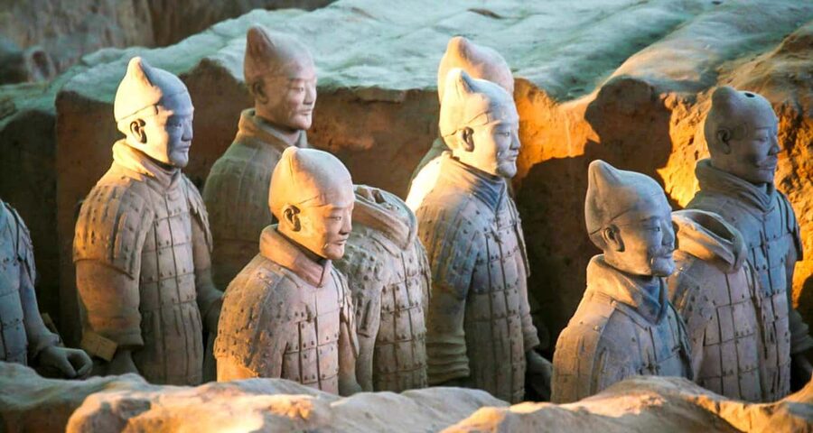 Xi'an: Terracotta Army, Lunch, City Wall, Pagoda, Bazaar - What lunch at the museum is really like