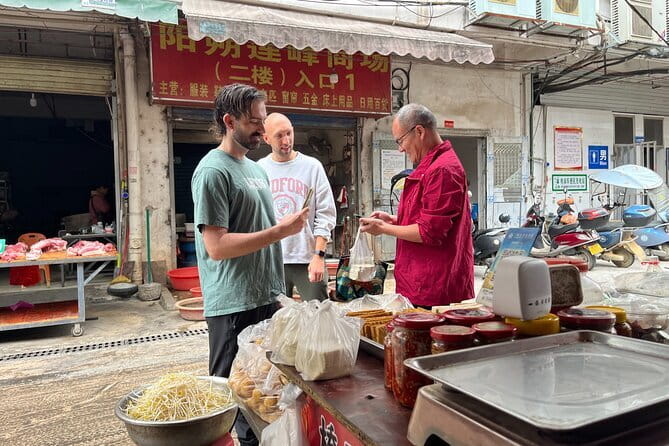 Yangshuo Cooking Class with Market Trip - Cooking with Hans in a private setting
