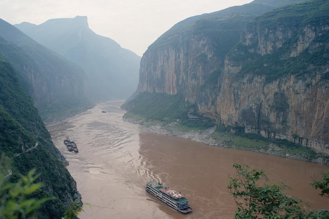 Yangtze River Cruise from Yichang to Chongqing Upstream in 5 Days 4 Nights - Who will get the most from this cruise