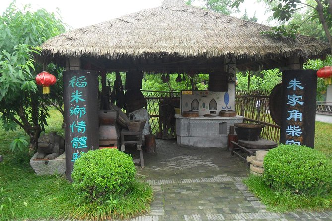 Zhujiajiao Water Village Half Day Tour - The silk demonstration and the shopping question